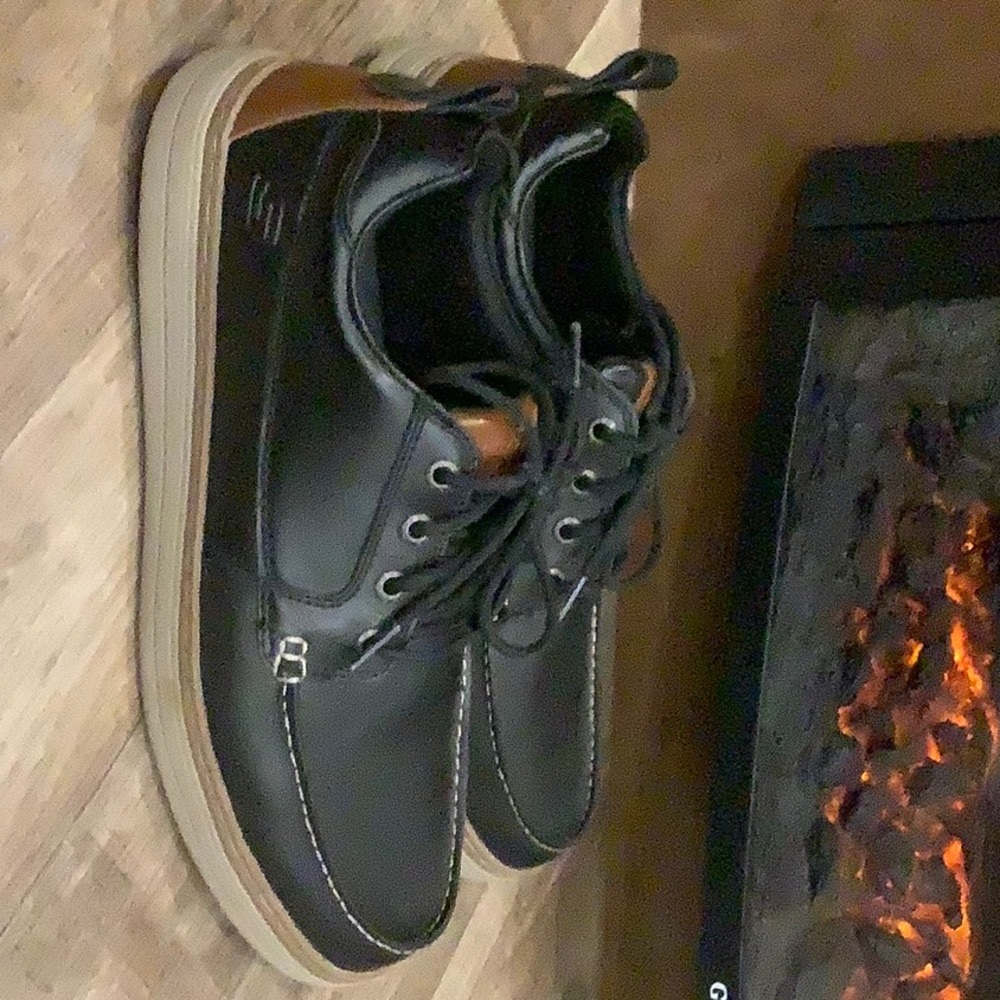 Sketchers Classic Fit Shoes